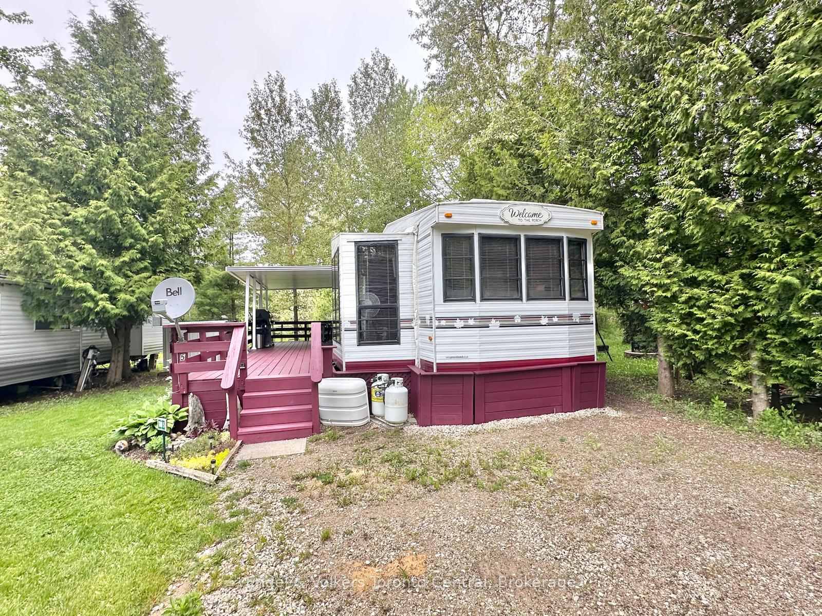 7489-sideroad-5-e-wellington-north-ontario-x12840698