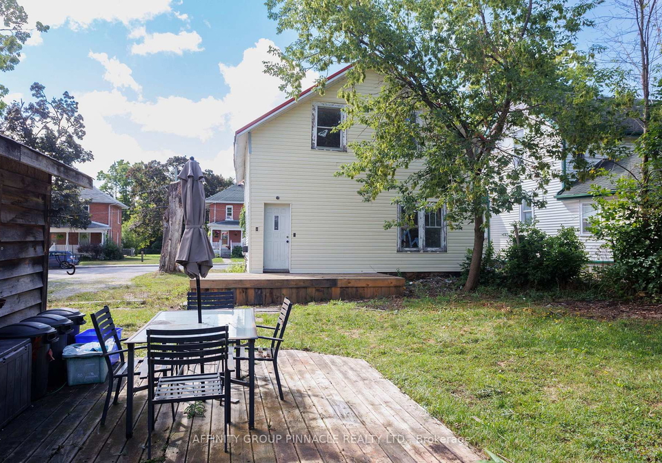 106-russell-street-w-kawartha-lakes-ontario-x12840874