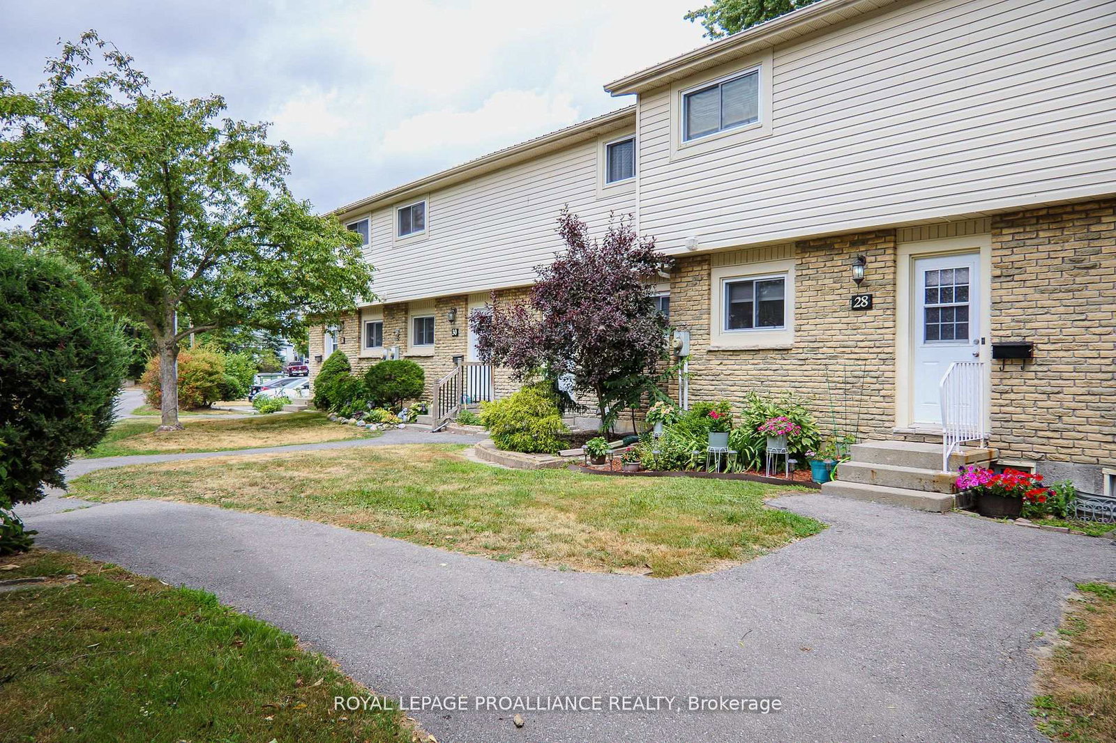 161-bay-street-quinte-west-ontario-x12840984