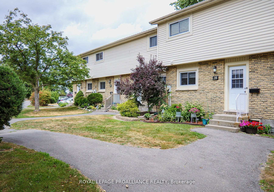161-bay-street-quinte-west-ontario-x12840984