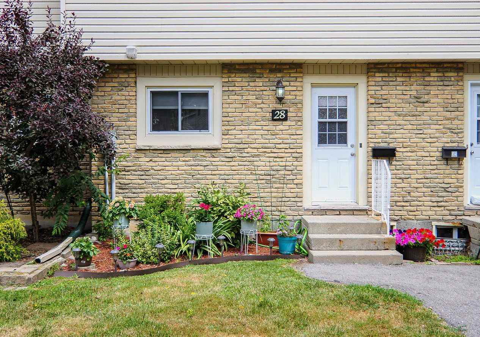 161-bay-street-quinte-west-ontario-x12840984