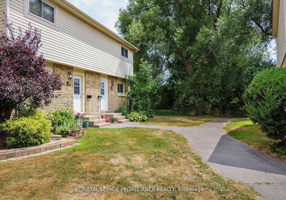 161-bay-street-quinte-west-ontario-x12840984