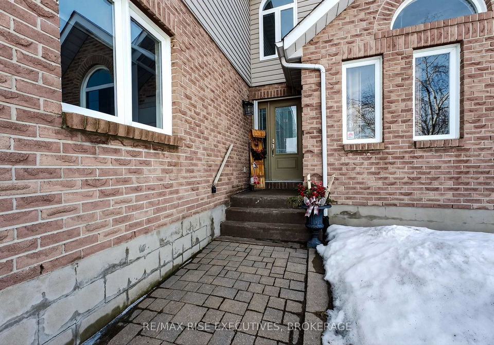 26-miller-place-loyalist-ontario-x12841204