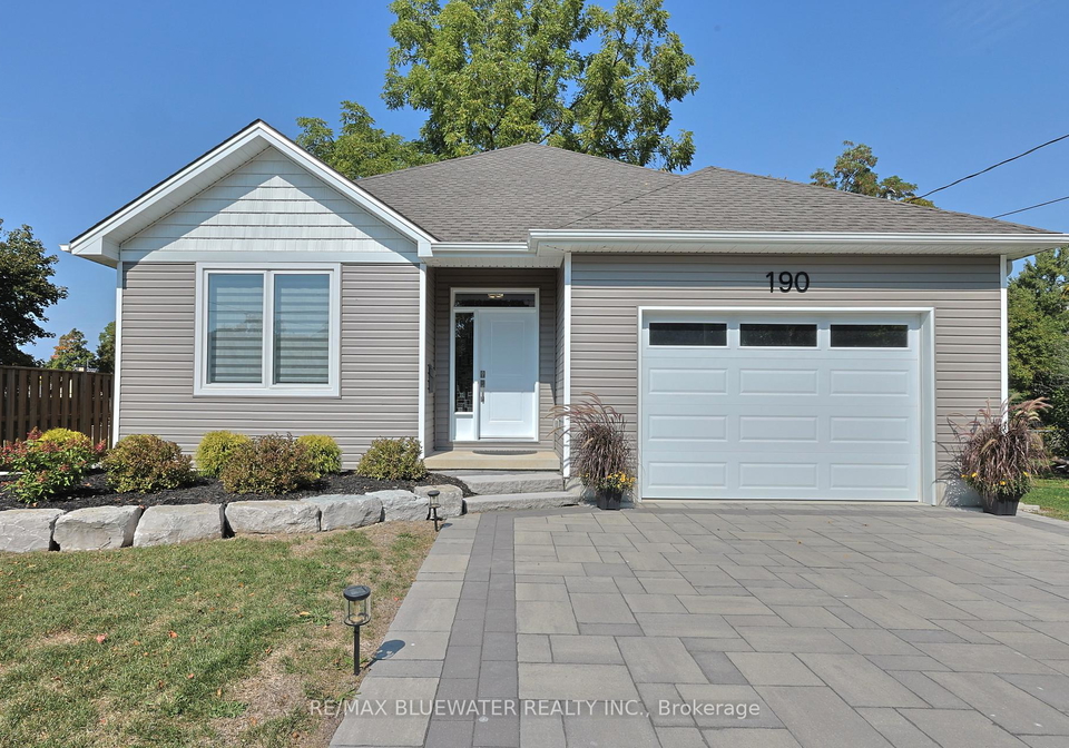 190-broad-street-north-middlesex-ontario-x12842178