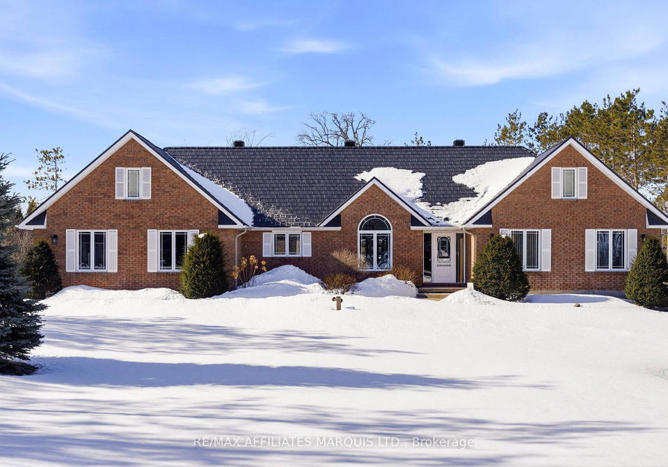 5650-pinestone-drive-south-glengarry-ontario-x12842868