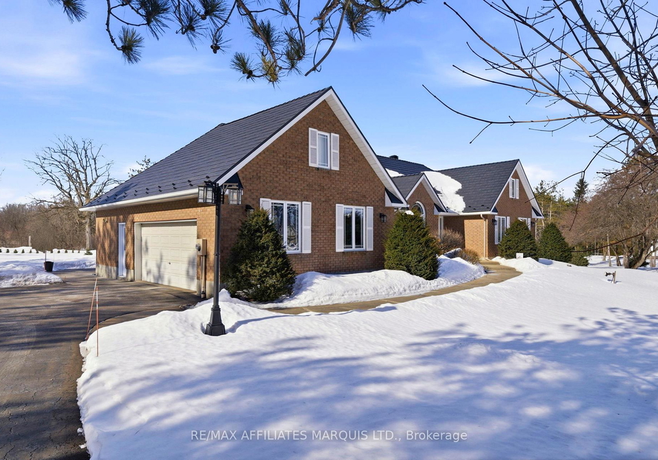 5650-pinestone-drive-south-glengarry-ontario-x12842868