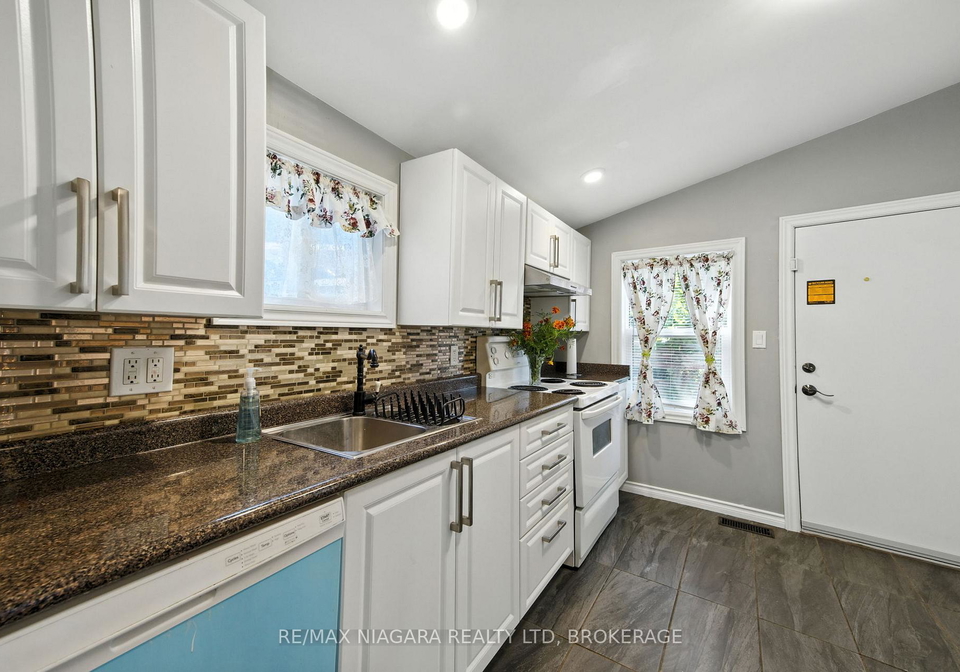 4-woodland-avenue-st-catharines-ontario-x12843020
