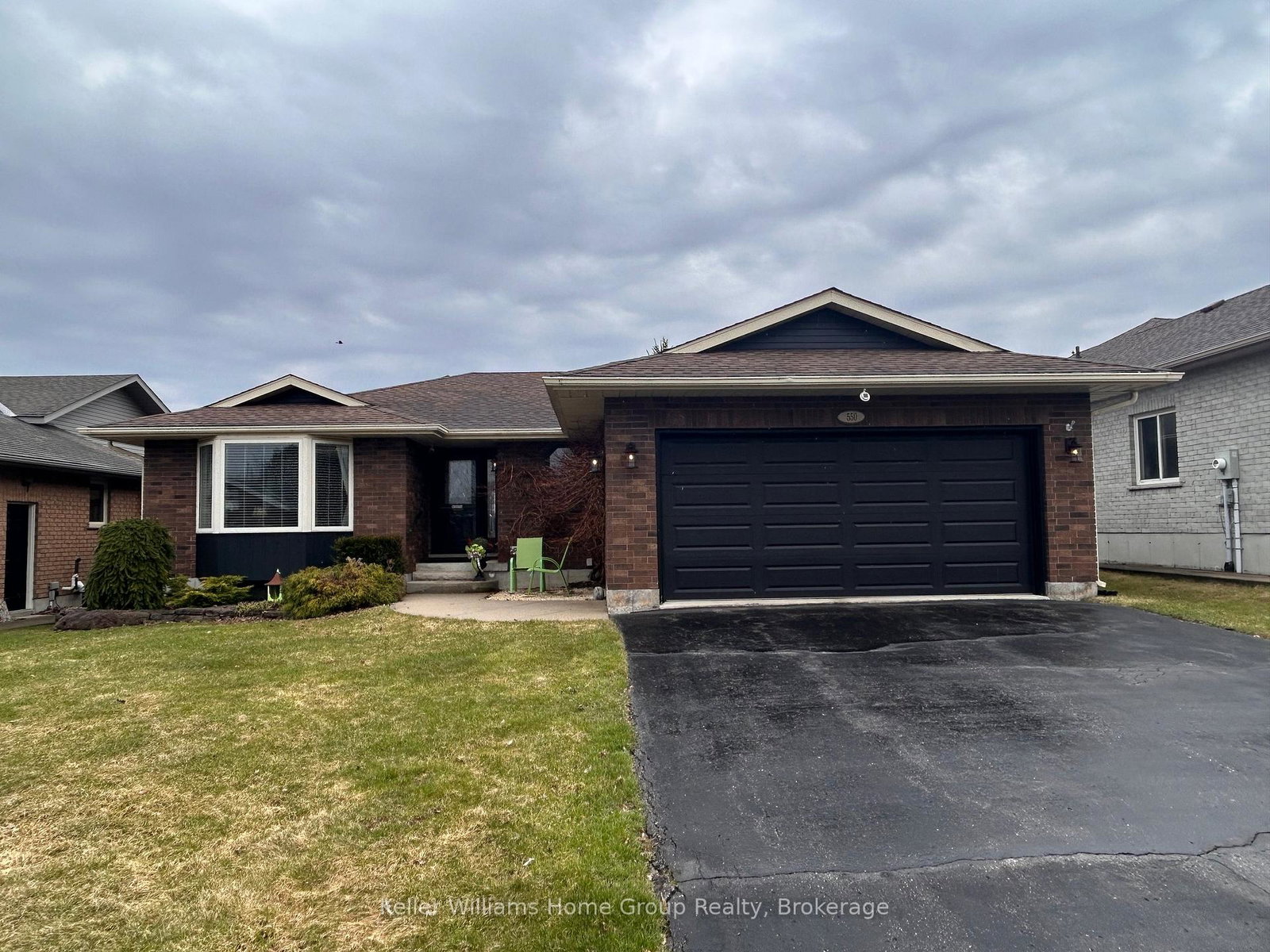 550-maple-avenue-n-north-perth-ontario-x12843458