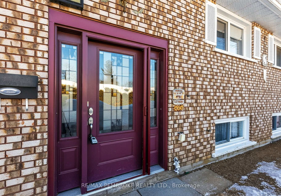 17-roy-street-petawawa-ontario-x12843506