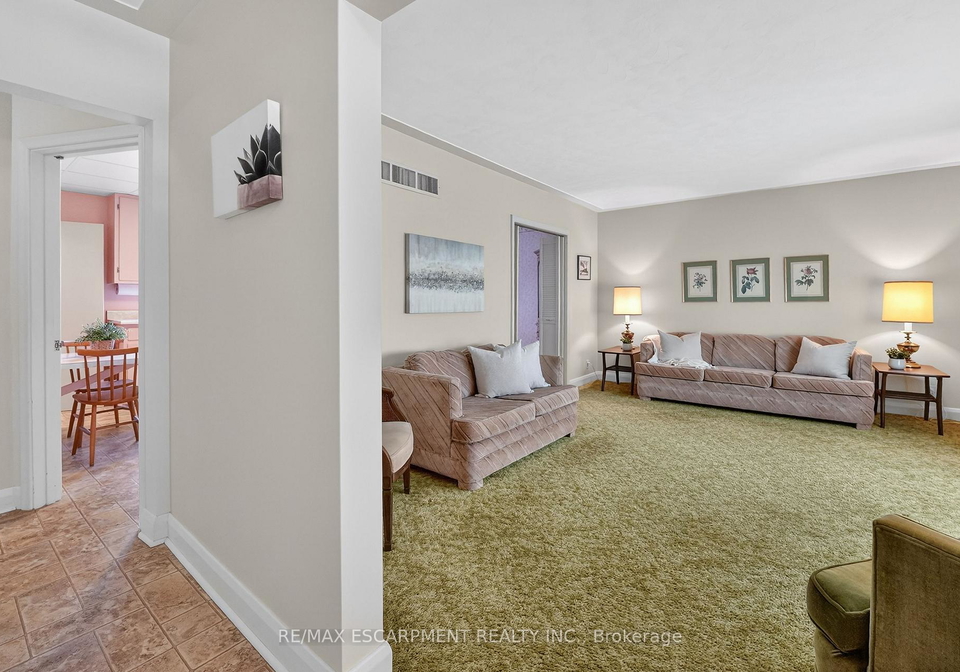 36-lakeview-avenue-grimsby-ontario-x12844784