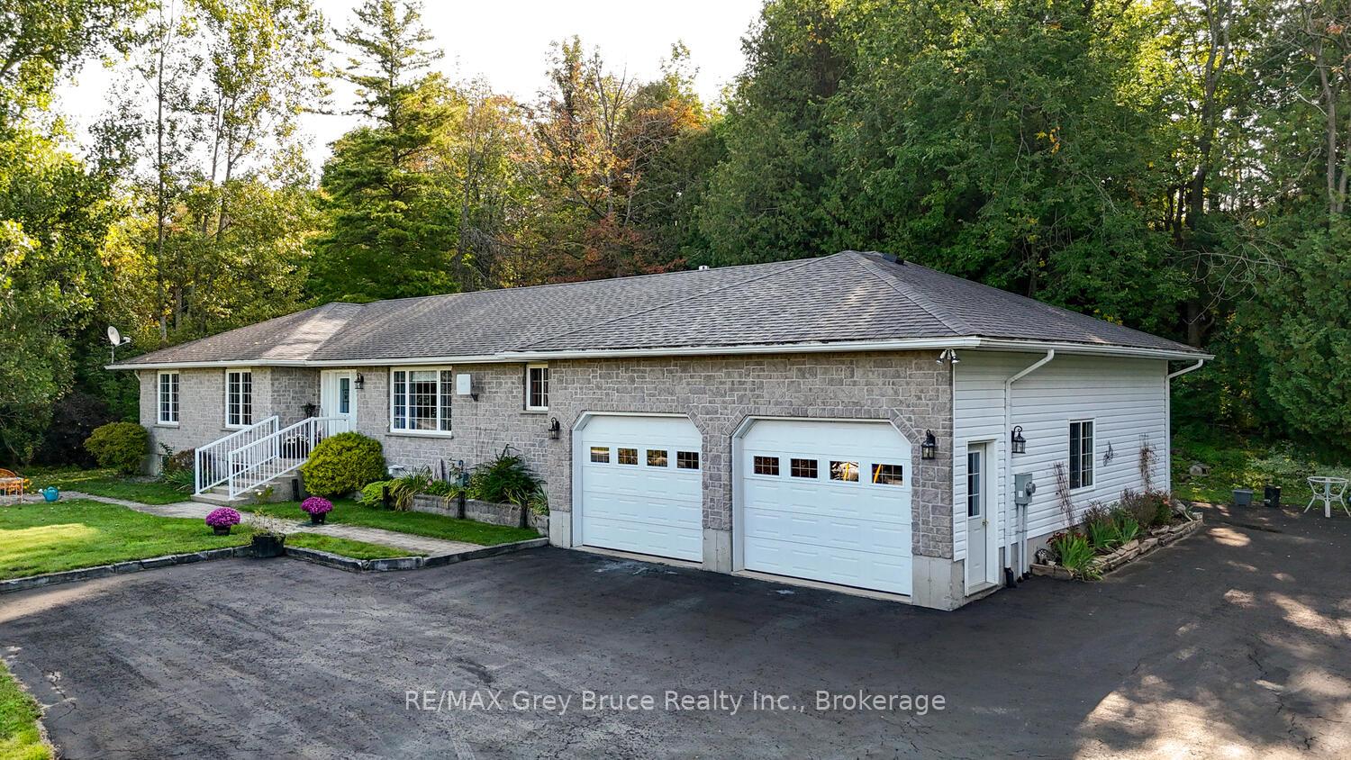 501204-grey-1-road-georgian-bluffs-ontario-x12844972