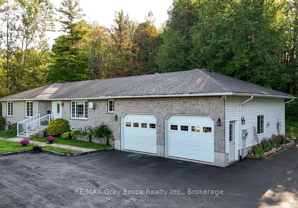 501204-grey-1-road-georgian-bluffs-ontario-x12844972