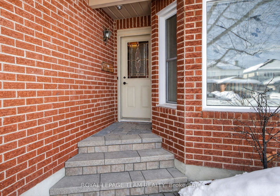 84-newborough-crescent-ottawa-ontario-x12845184
