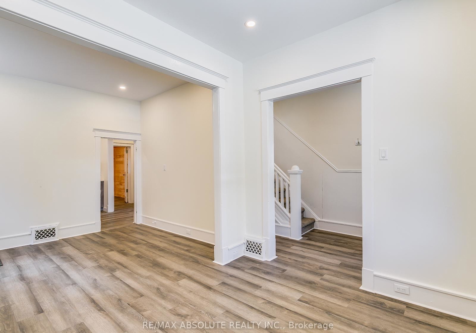 222-plymouth-street-ottawa-ontario-x12845204