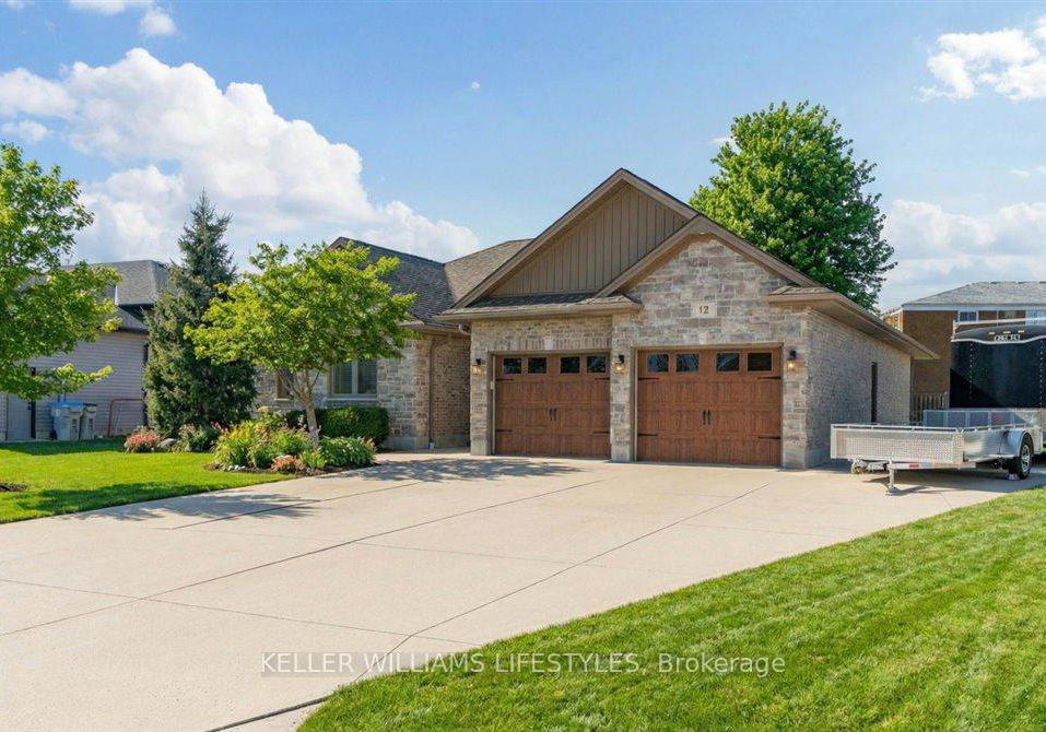 12-mckinlay-avenue-lambton-shores-ontario-x12845392