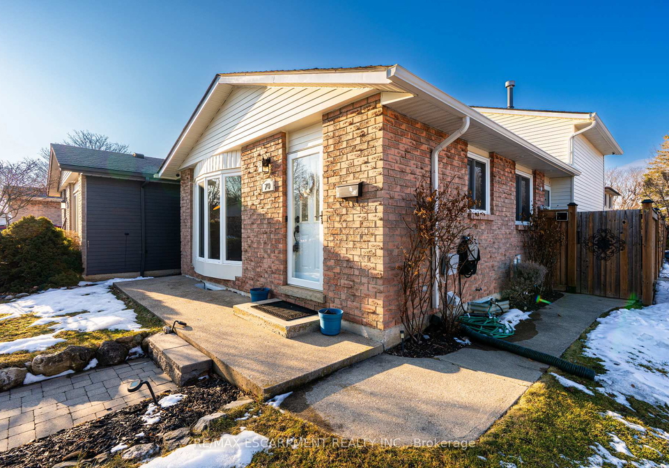 70-athenia-drive-hamilton-ontario-x12845452
