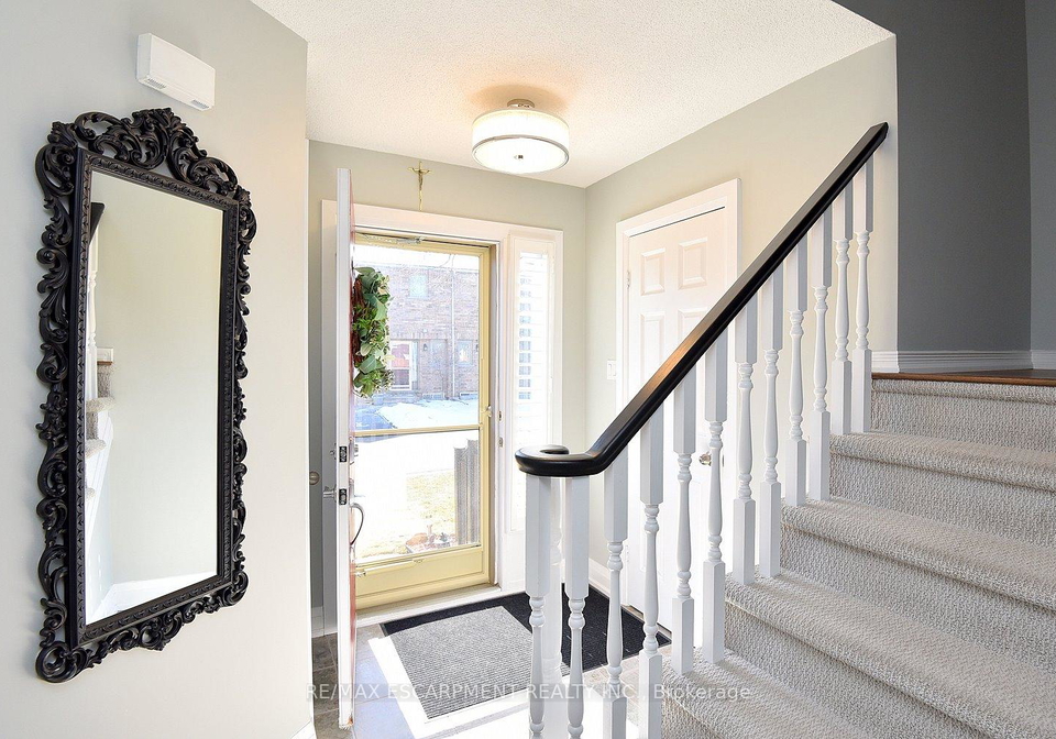 2774-king-street-e-hamilton-ontario-x12845706