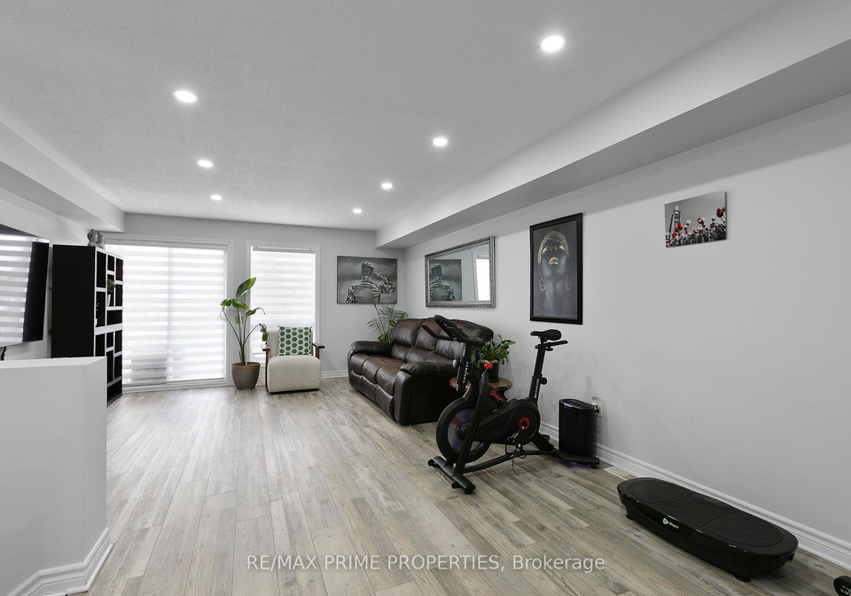 65-crosby-private-ottawa-ontario-x12845918