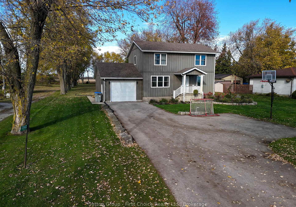 3502-highway-7-perth-south-ontario-x12845944