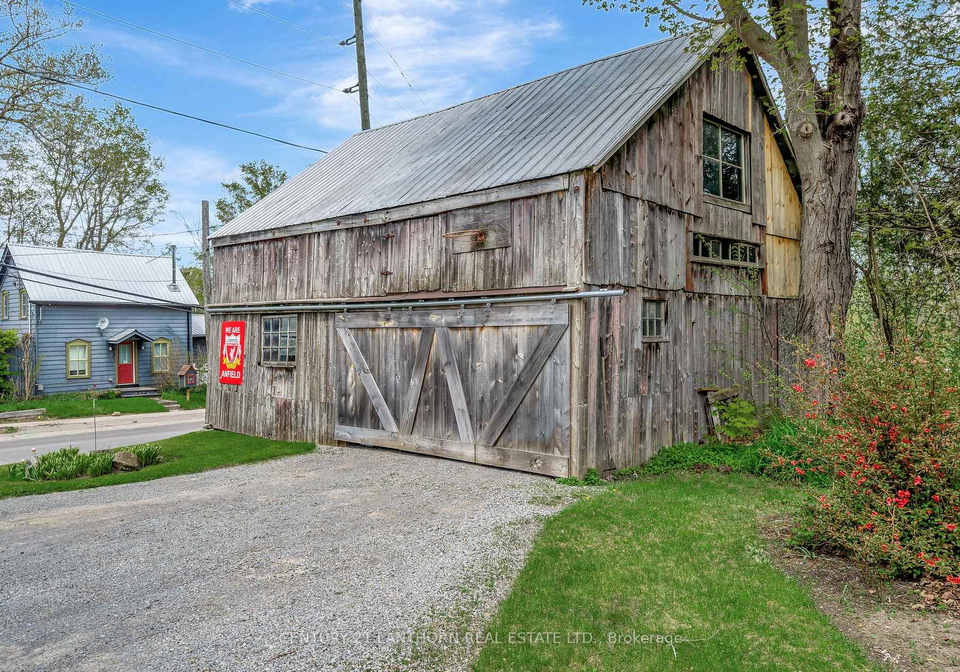 1647-county-10-road-prince-edward-county-ontario-x12847556