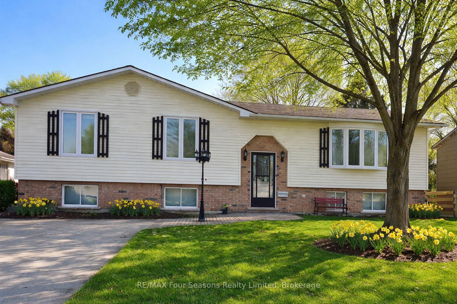 317-bricker-street-saugeen-shores-ontario-x12847768