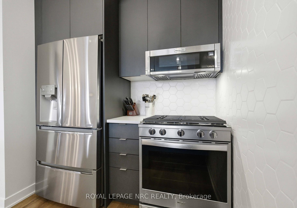 590-north-service-road-hamilton-ontario-x12848112
