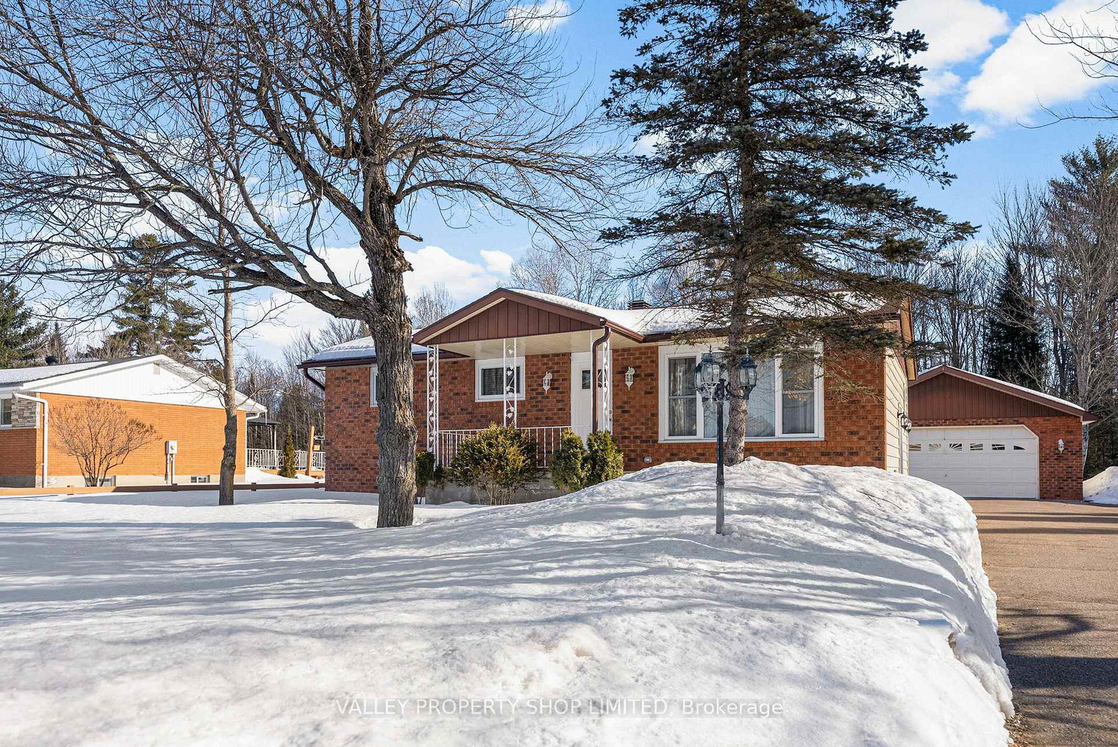 1224-b-line-road-laurentian-valley-ontario-x12848316