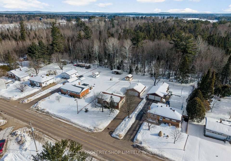 1224-b-line-road-laurentian-valley-ontario-x12848316
