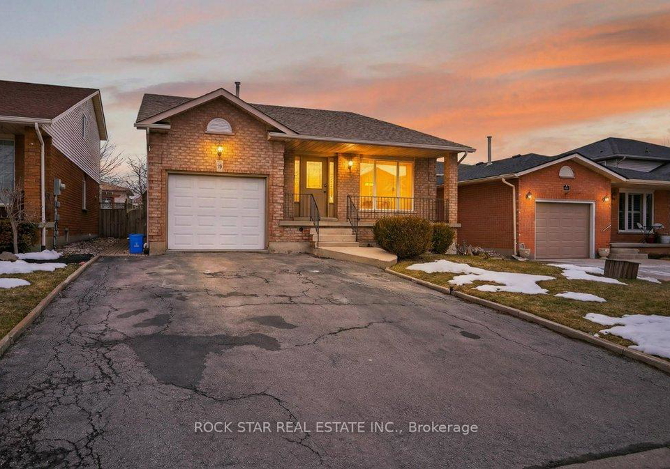18-hillgarden-drive-hamilton-ontario-x12848996