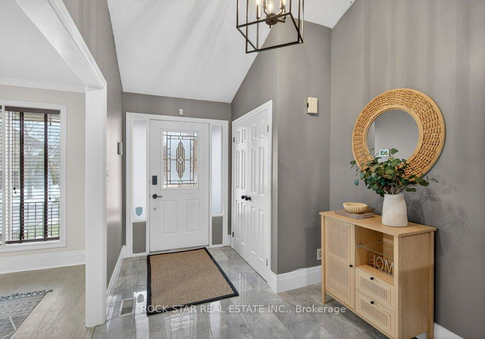 18-hillgarden-drive-hamilton-ontario-x12848996