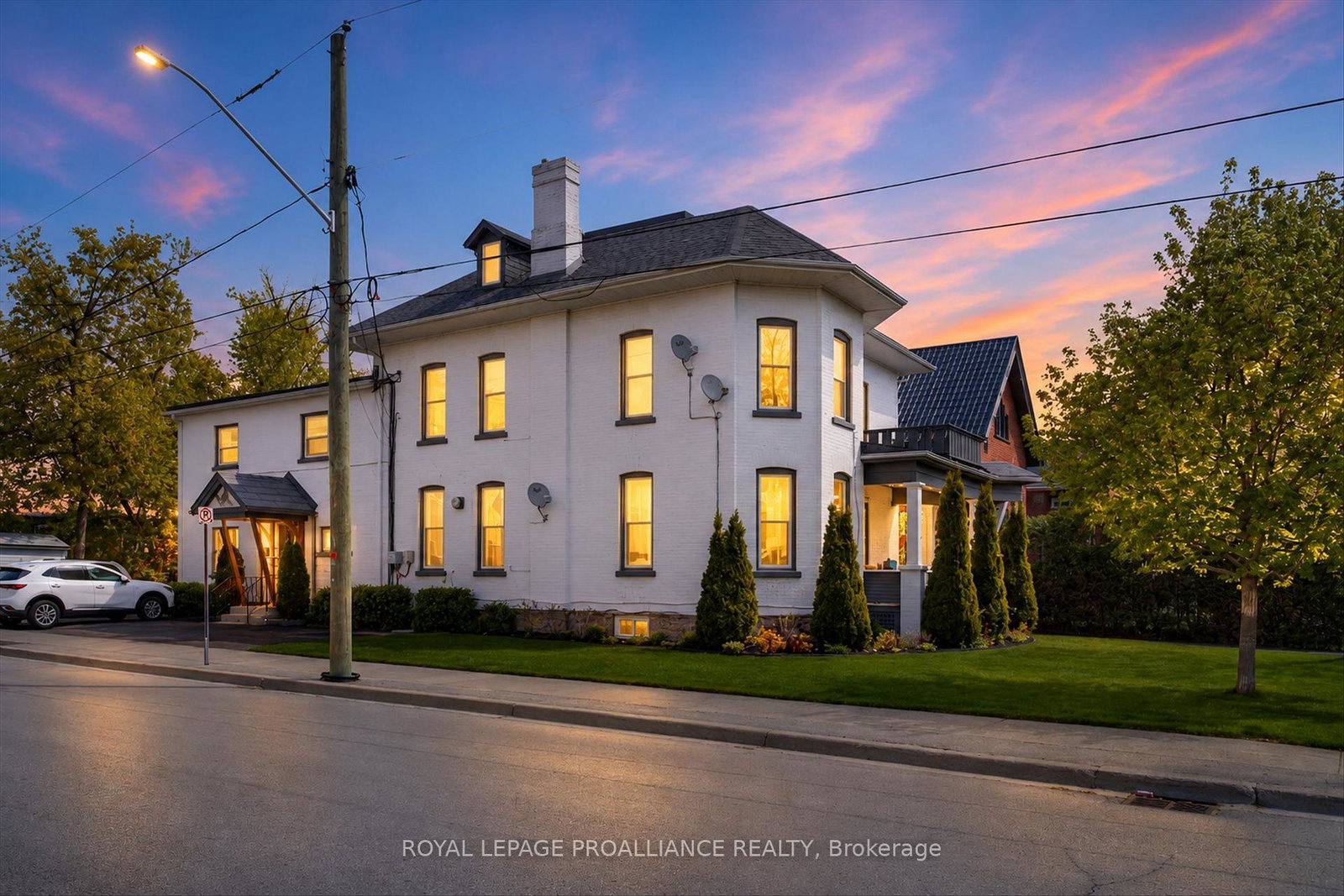 36-sussex-street-n-kawartha-lakes-ontario-x12850542