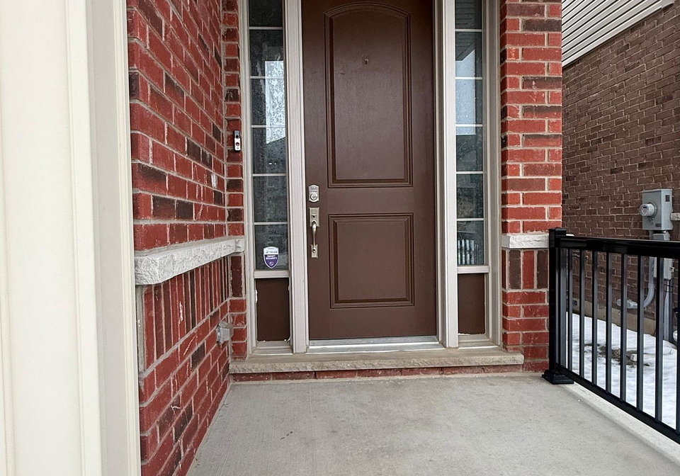524-beckview-crescent-kitchener-ontario-x12850708