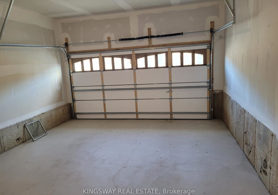 524-beckview-crescent-kitchener-ontario-x12850708