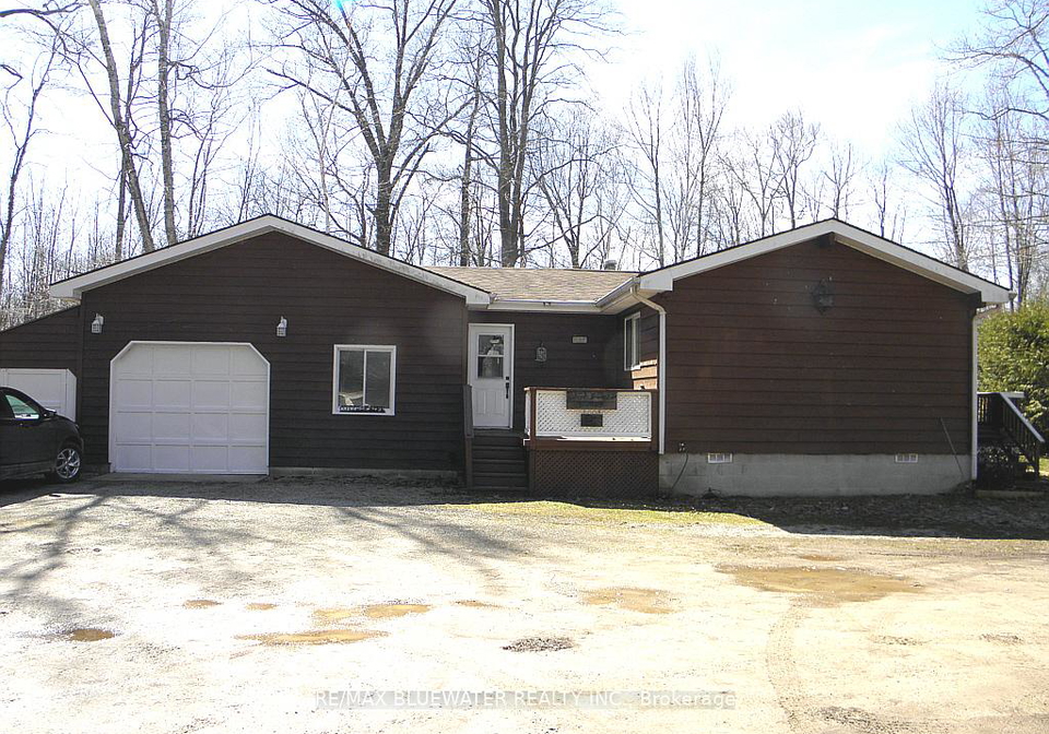 9898-phoebe-lane-perth-south-ontario-x12850722