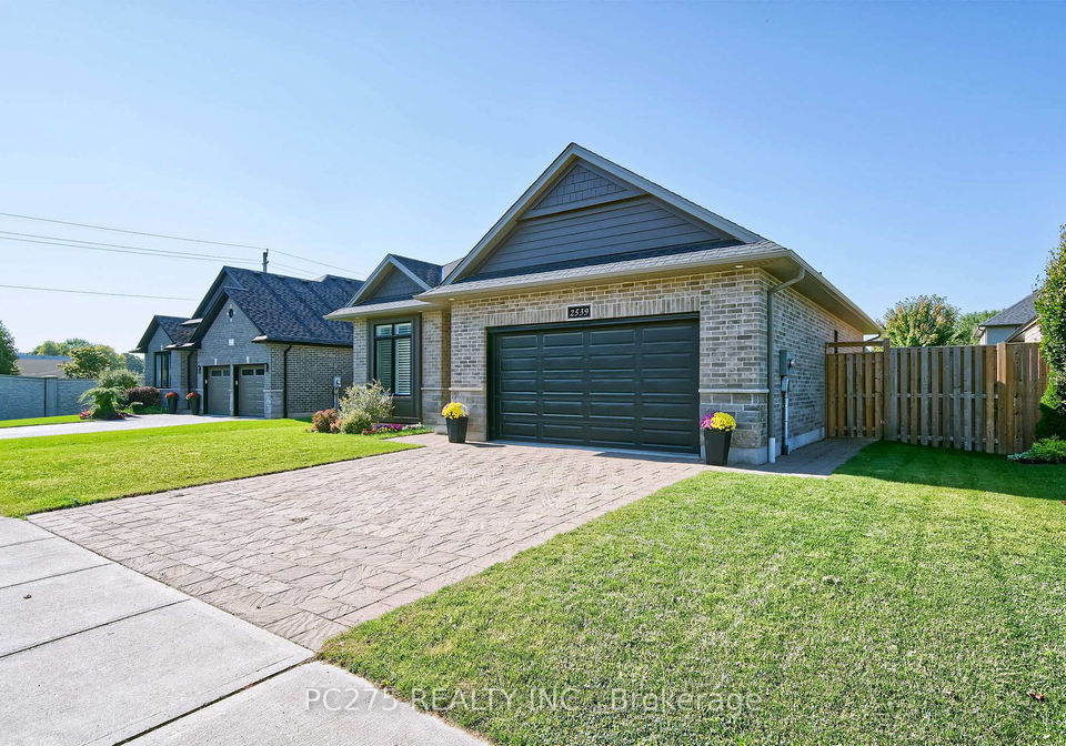 2539-bond-street-strathroy-caradoc-ontario-x12850948