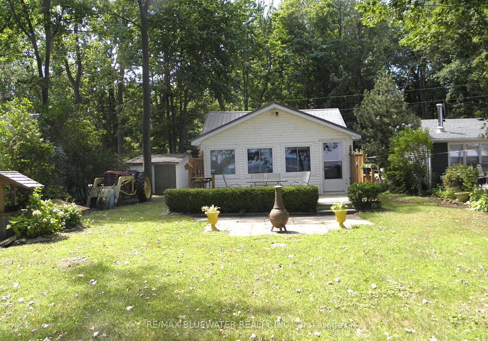 9889-lake-road-lambton-shores-ontario-x12851046