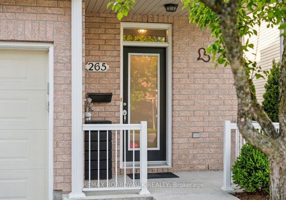 265-parkrose-private-ottawa-ontario-x12851140