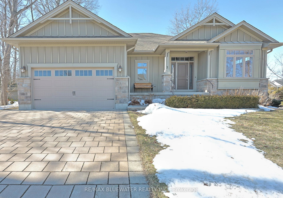 2-hayter-drive-lambton-shores-ontario-x12851804