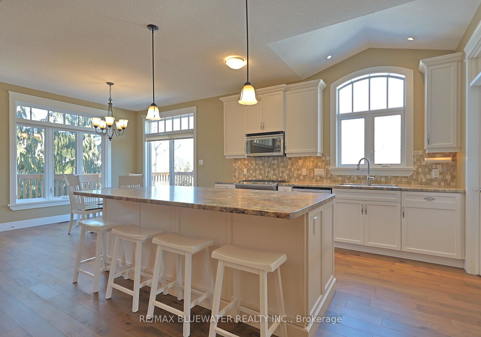 2-hayter-drive-lambton-shores-ontario-x12851804