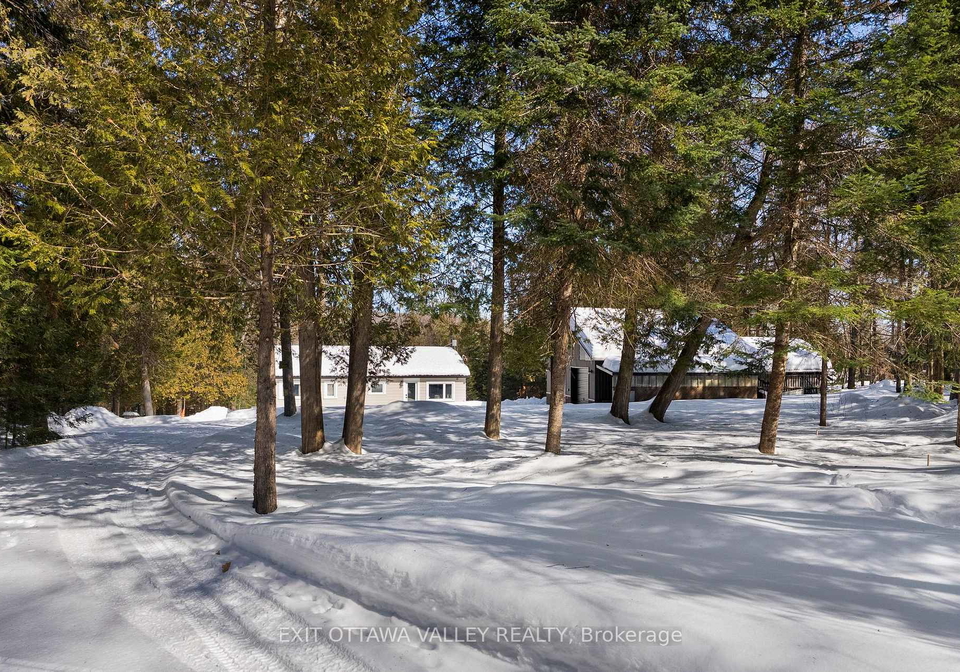 1478-kamaniskeg-lk-road-hastings-highlands-ontario-x12851832