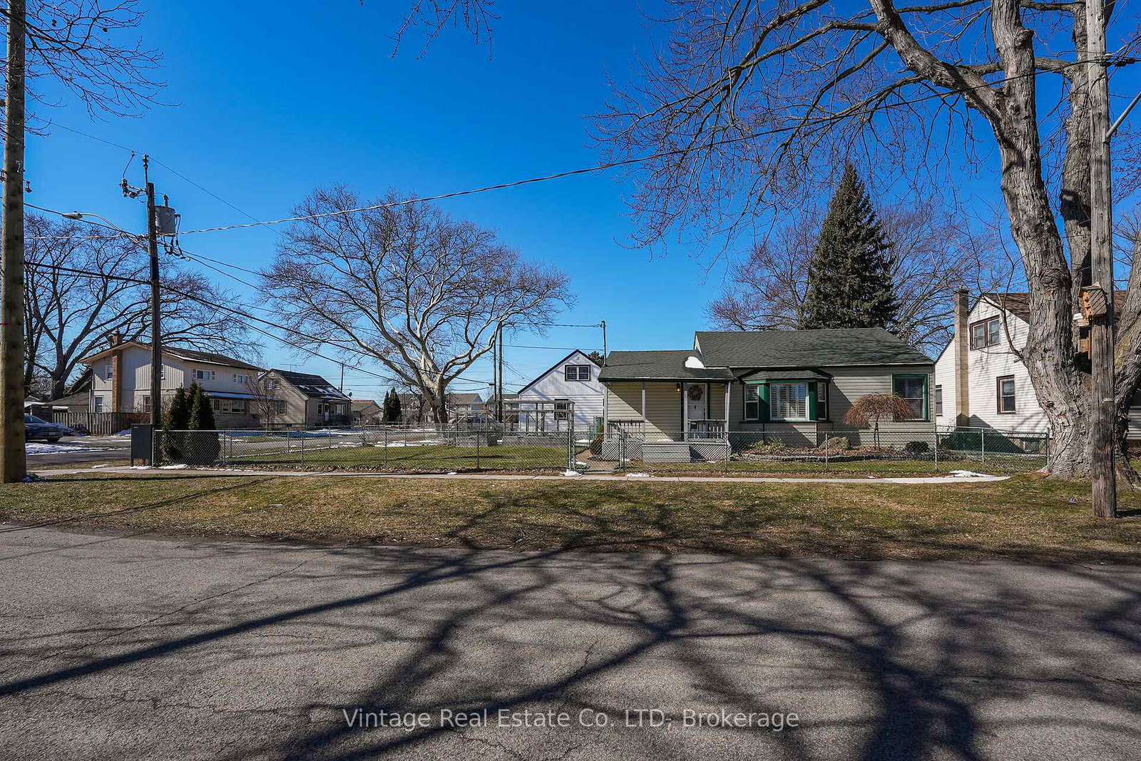 19-longfellow-avenue-st-catharines-ontario-x12852736