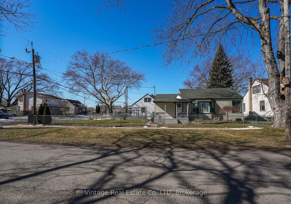 19-longfellow-avenue-st-catharines-ontario-x12852736