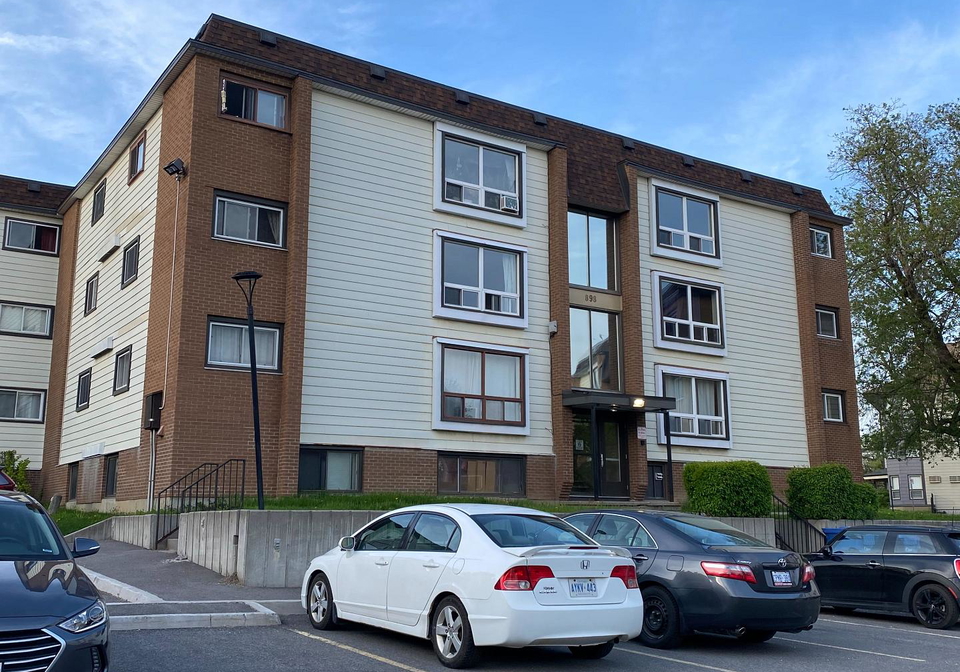 898-elmsmere-road-ottawa-ontario-x12853056