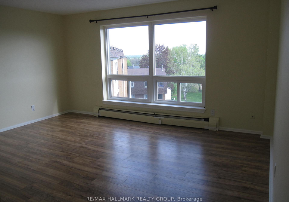 898-elmsmere-road-ottawa-ontario-x12853056