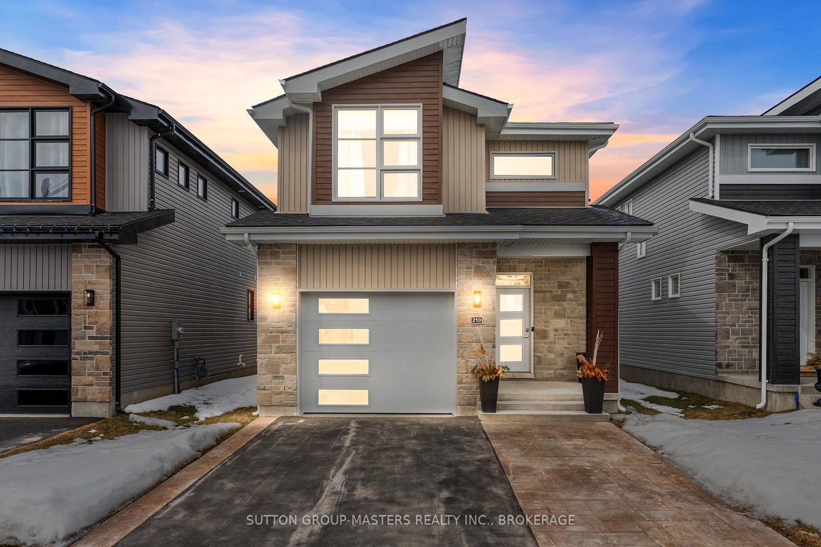 210-superior-drive-loyalist-ontario-x12853110