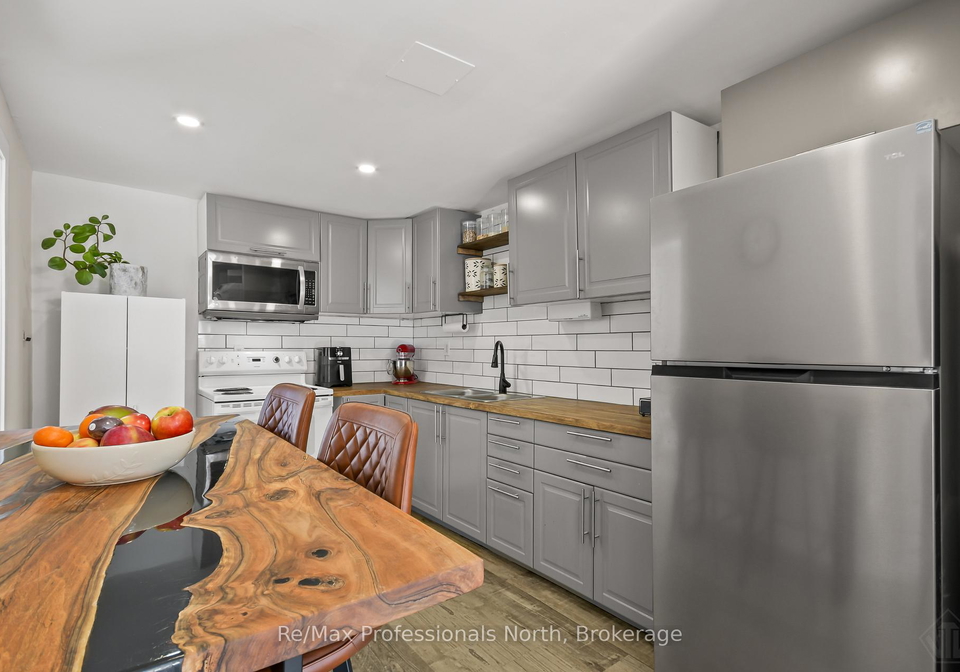 260-private-street-gravenhurst-ontario-x12853480