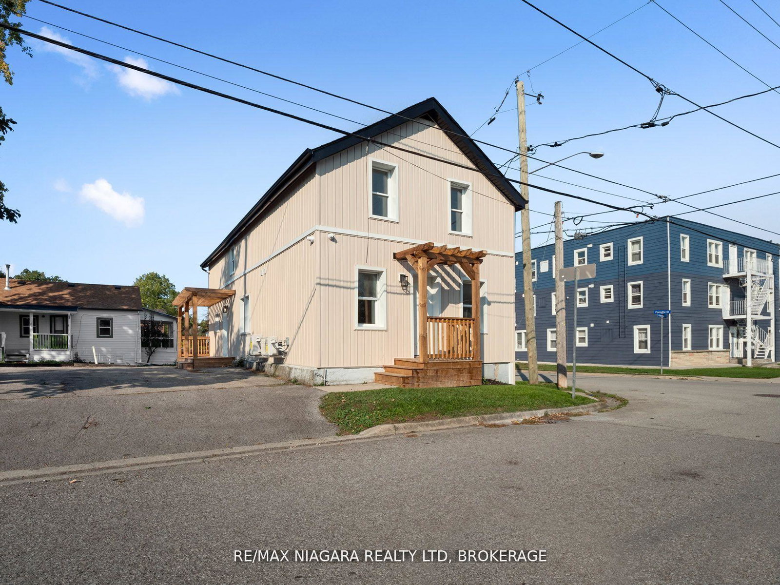 132-waterloo-street-fort-erie-ontario-x12853882