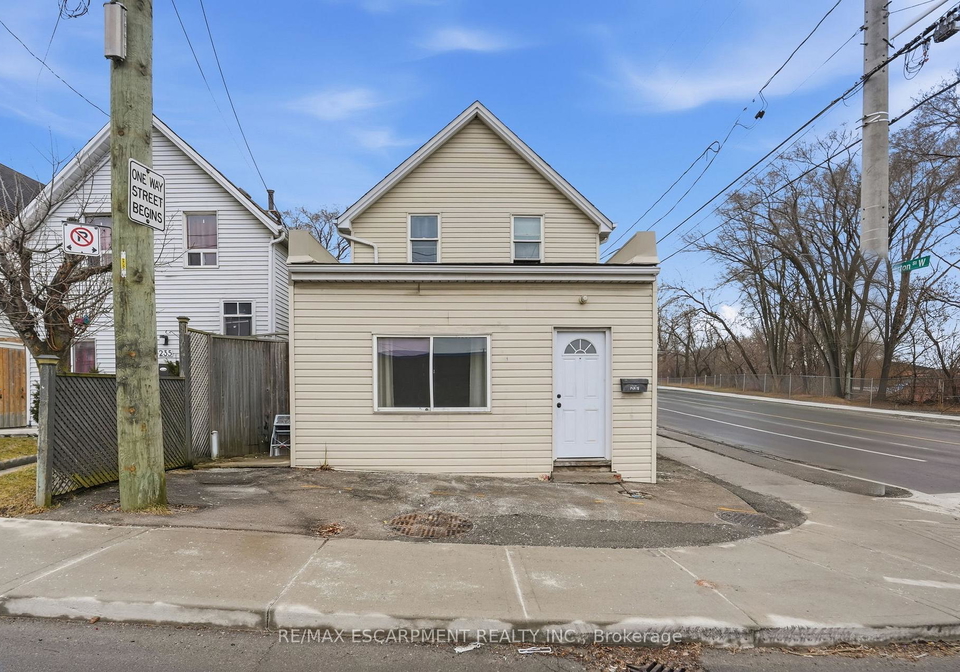 237-queen-street-n-hamilton-ontario-x12854324