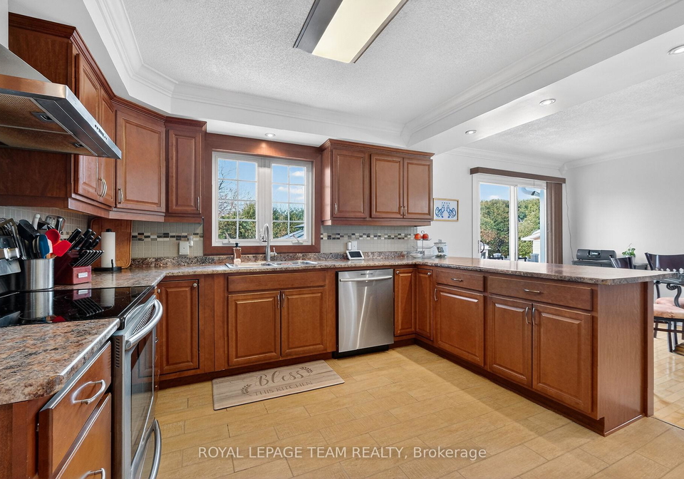 955-lacroix-road-clarence-rockland-ontario-x12854404