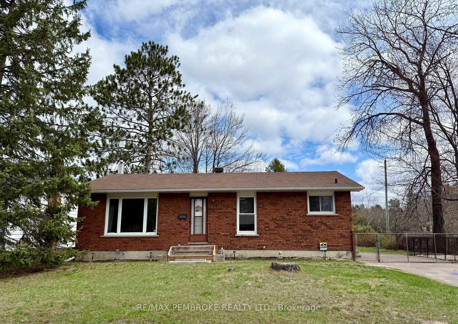 114-hemlock-street-petawawa-ontario-x12854796
